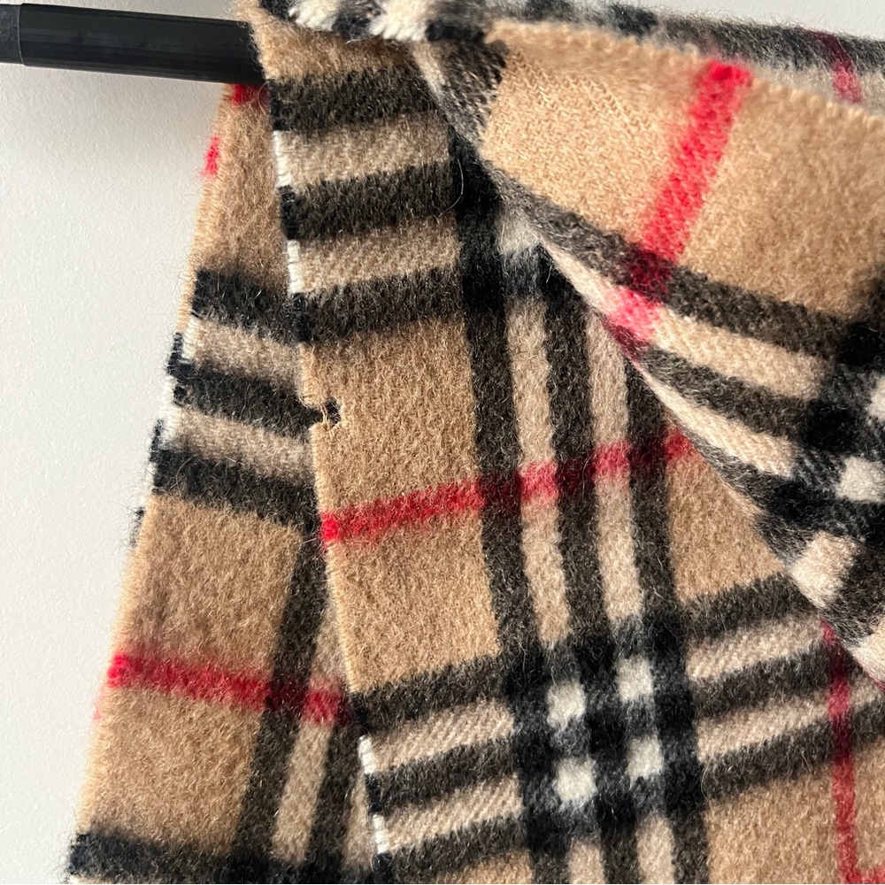 Vintage Burberry Nova Check Tan Checkered 100% Cashmere Scarf Made in England - Picture 5 of 5